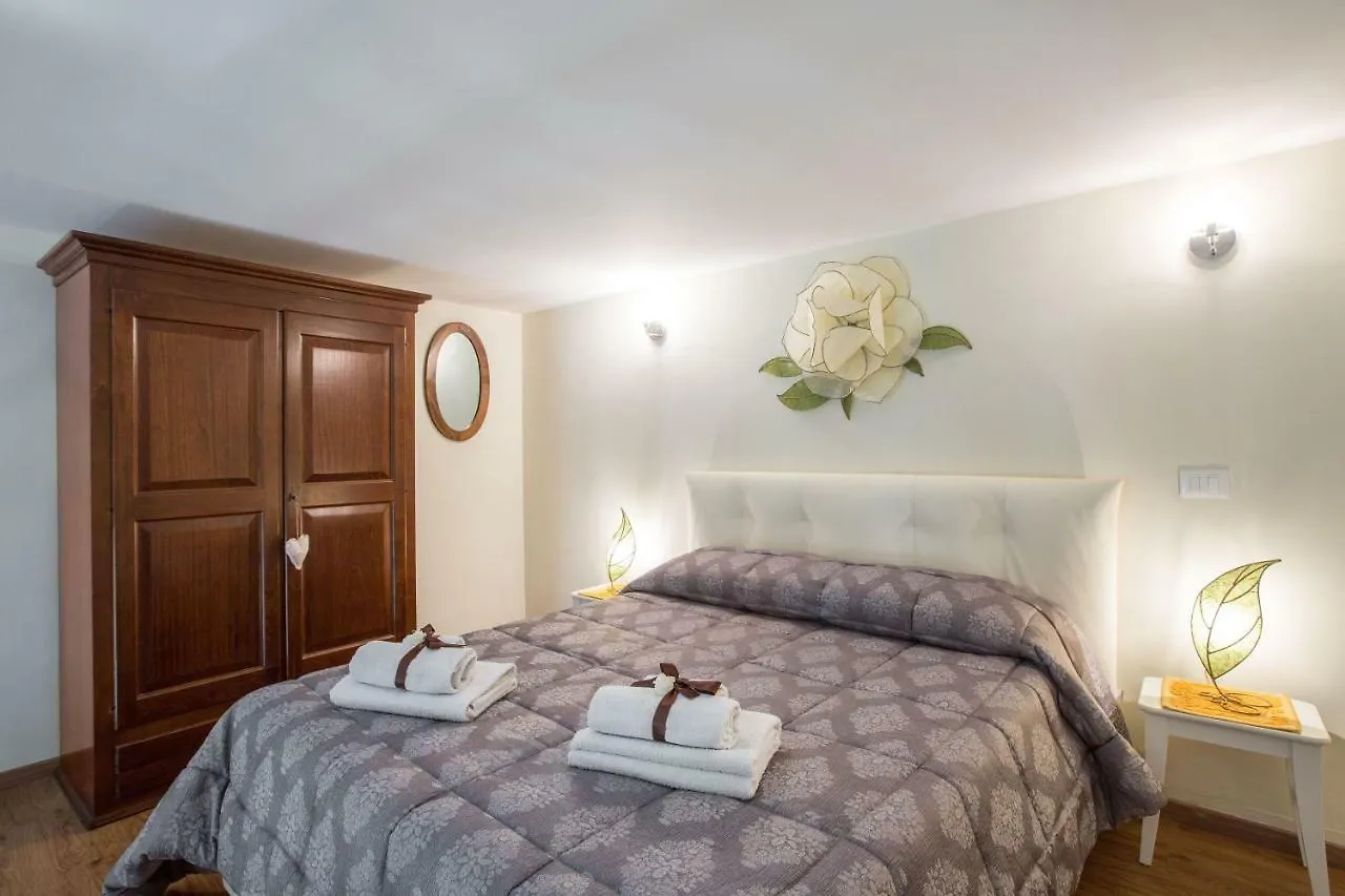 Apartamento Charming Suite Cavour Heart Of Florencia