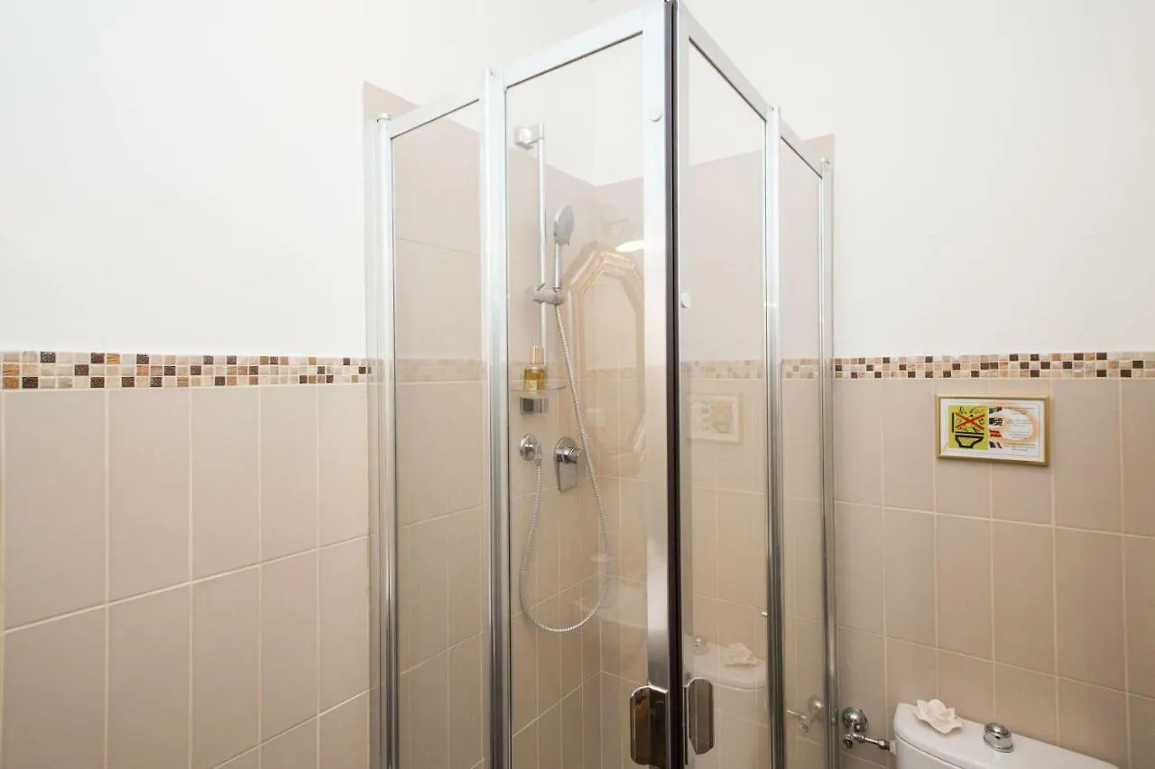 Charming Suite Cavour Heart Of Florencia 0*,