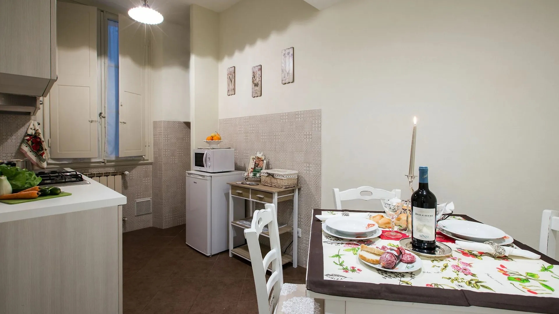 Charming Suite Cavour Heart Of Florence Apartment
