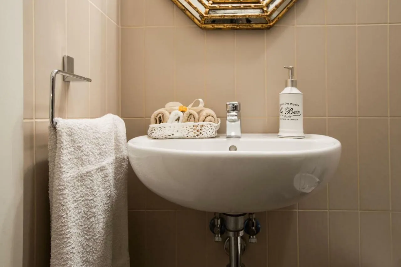 Appartement Charming Suite Cavour Heart Of Florence
